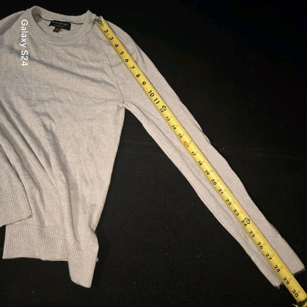 Banana Republic Men's 100% Merino Wool Light Gray Crew Neck Pullover Size‎ XS